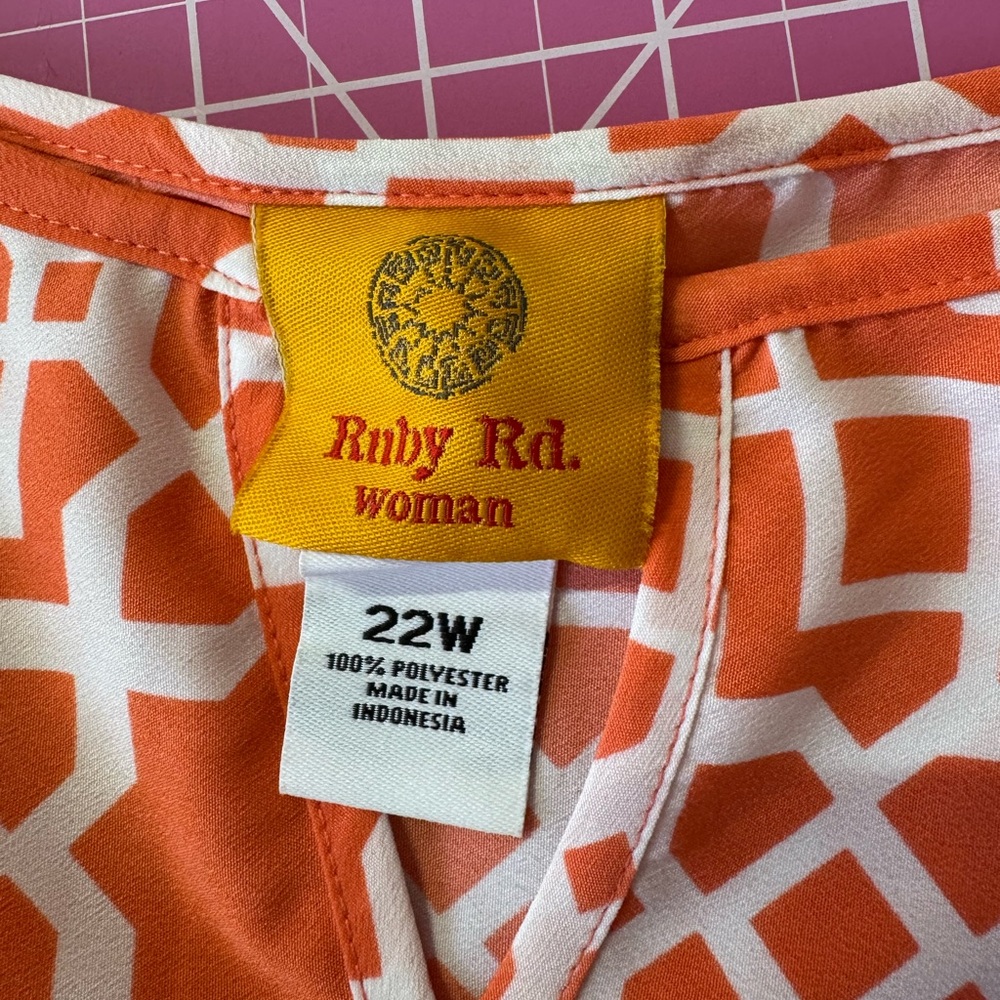 Ruby Rd. Size 22. Orange and white. White bead detail at front - Picture 5 of 5